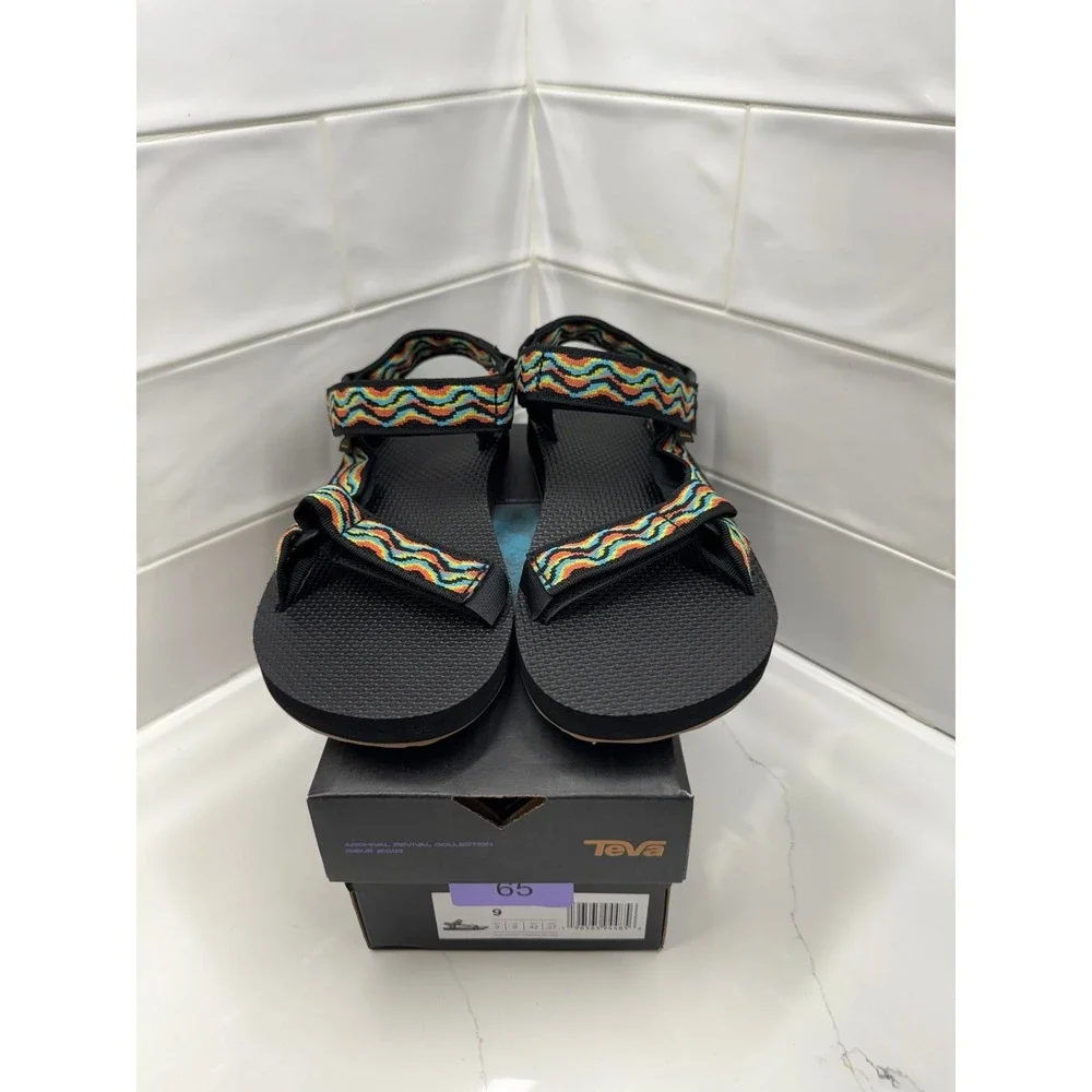 Teva 80s Archival Revival men's size 9‎